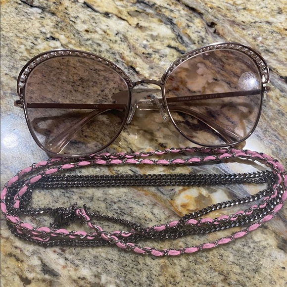 ☀️☀️SOLD☀️☀️NEW, AUTHENTIC CHANEL Pantos, Chain - Picture 3 of 4